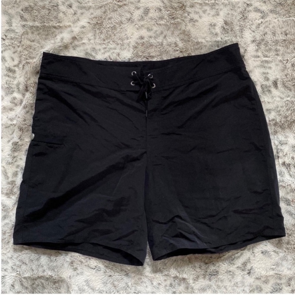 Black Eddie Bauer drawstring tie shorts size 16